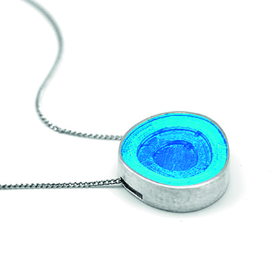blauer-kreis-kette_liegend.jpg